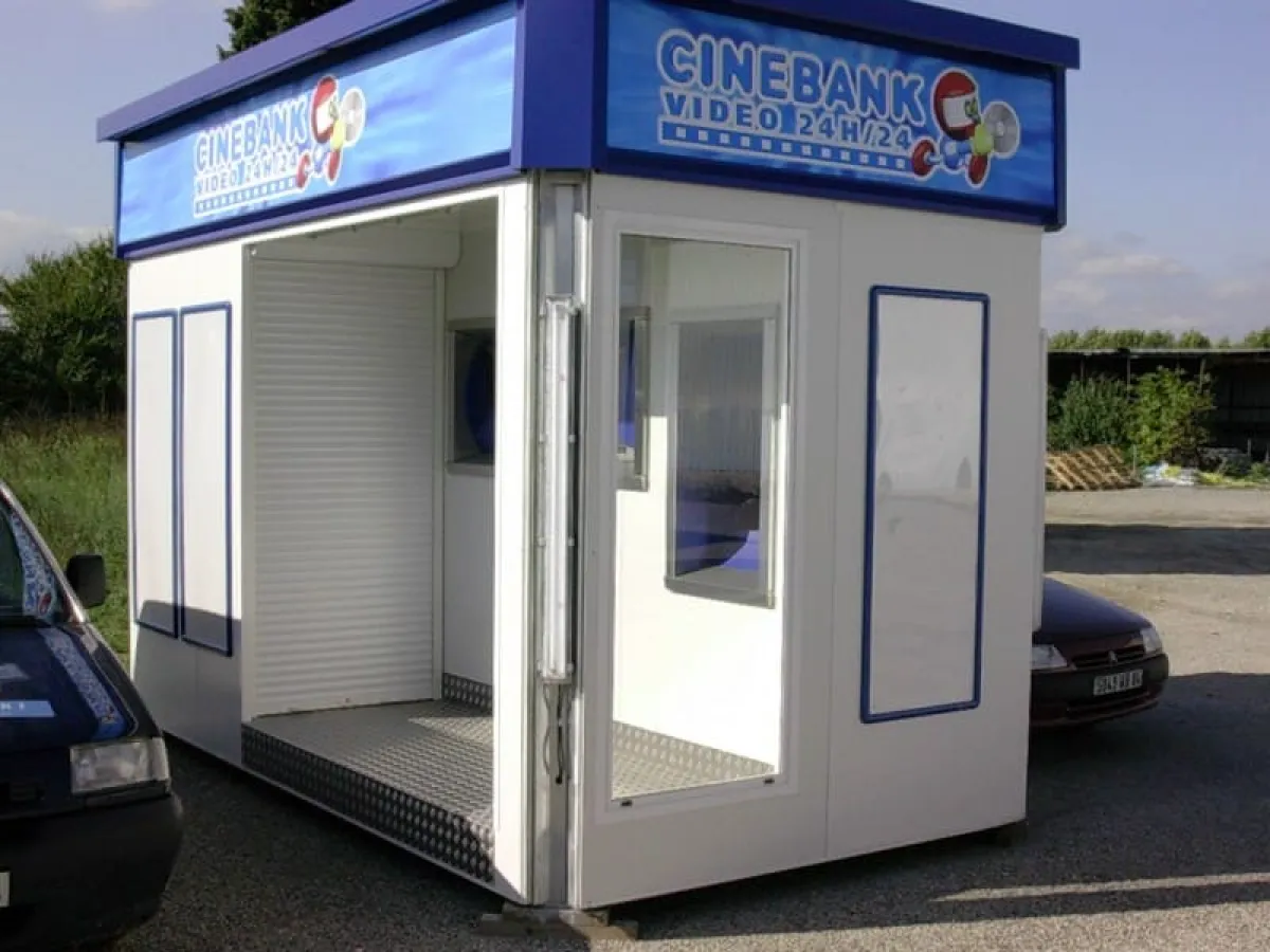 Box prefabbricato uso distributore video