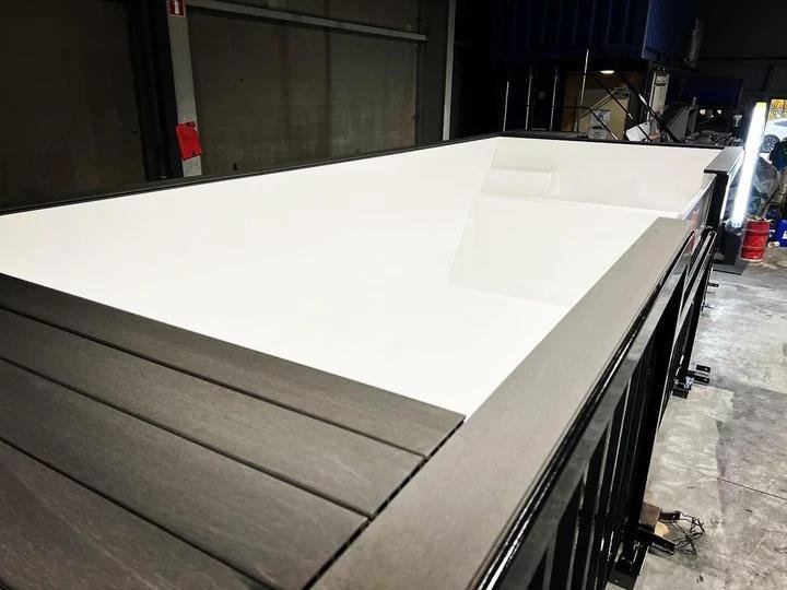 Piscina contenedor negra de 6 m corten