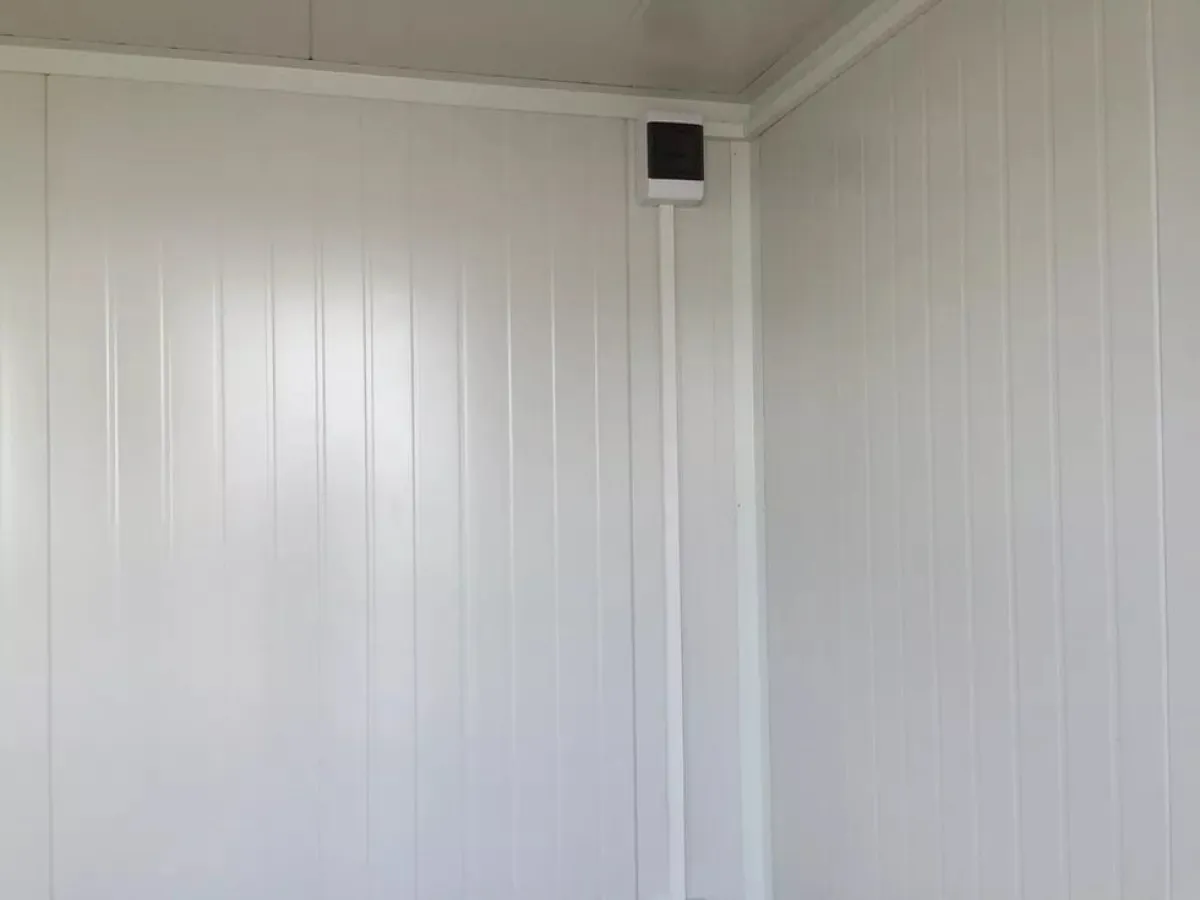 3.50 × 2.20 m office container, 75 mm sandwich