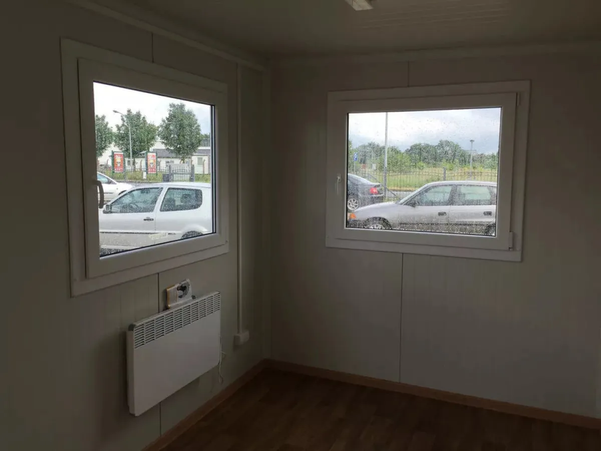 3.50 × 2.20 m office container, 75 mm sandwich