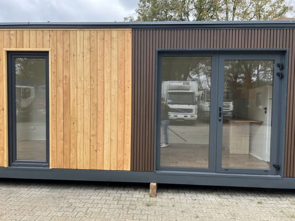 Wohn- / Bürotekiosk 24 m², 8 × 3 × 3 m