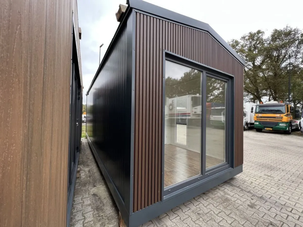 Wohn- / Bürotekiosk 24 m², 8 × 3 × 3 m