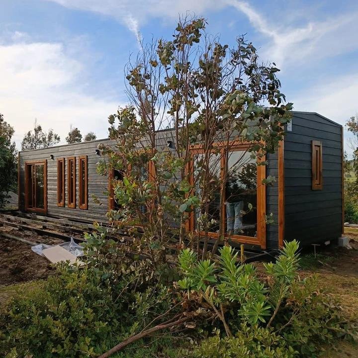 Carus Home 36 m², 2-bed, Roman black siding