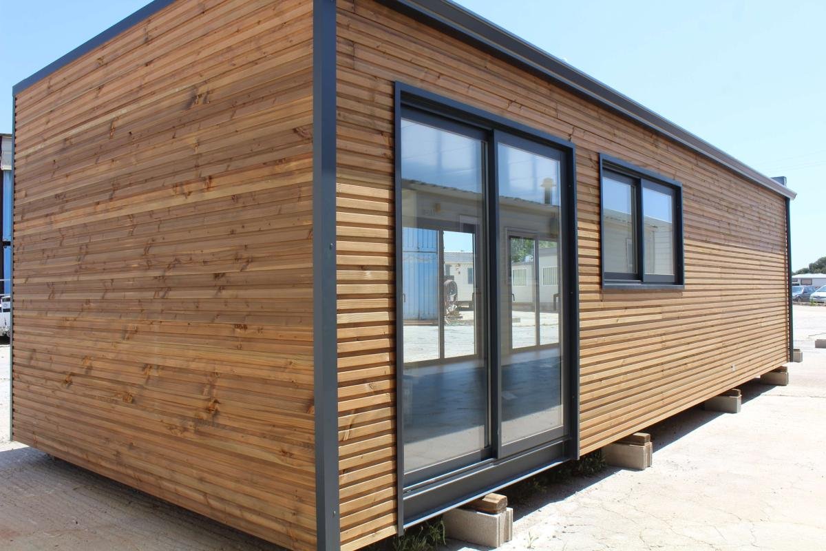KVIP-Modul 10,5 × 4 m, offen, Holz und Viroc