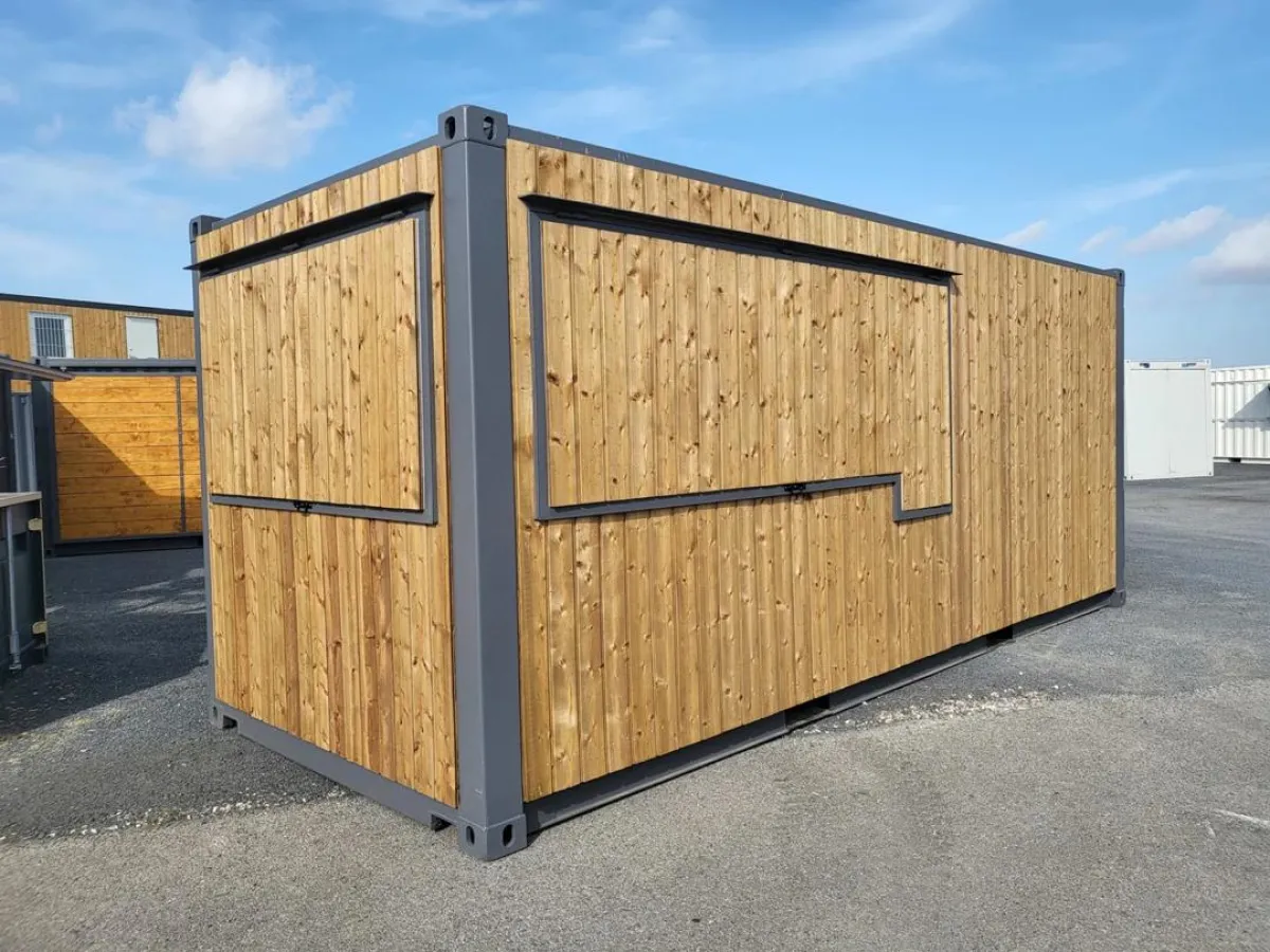 Container bar 20' allestito