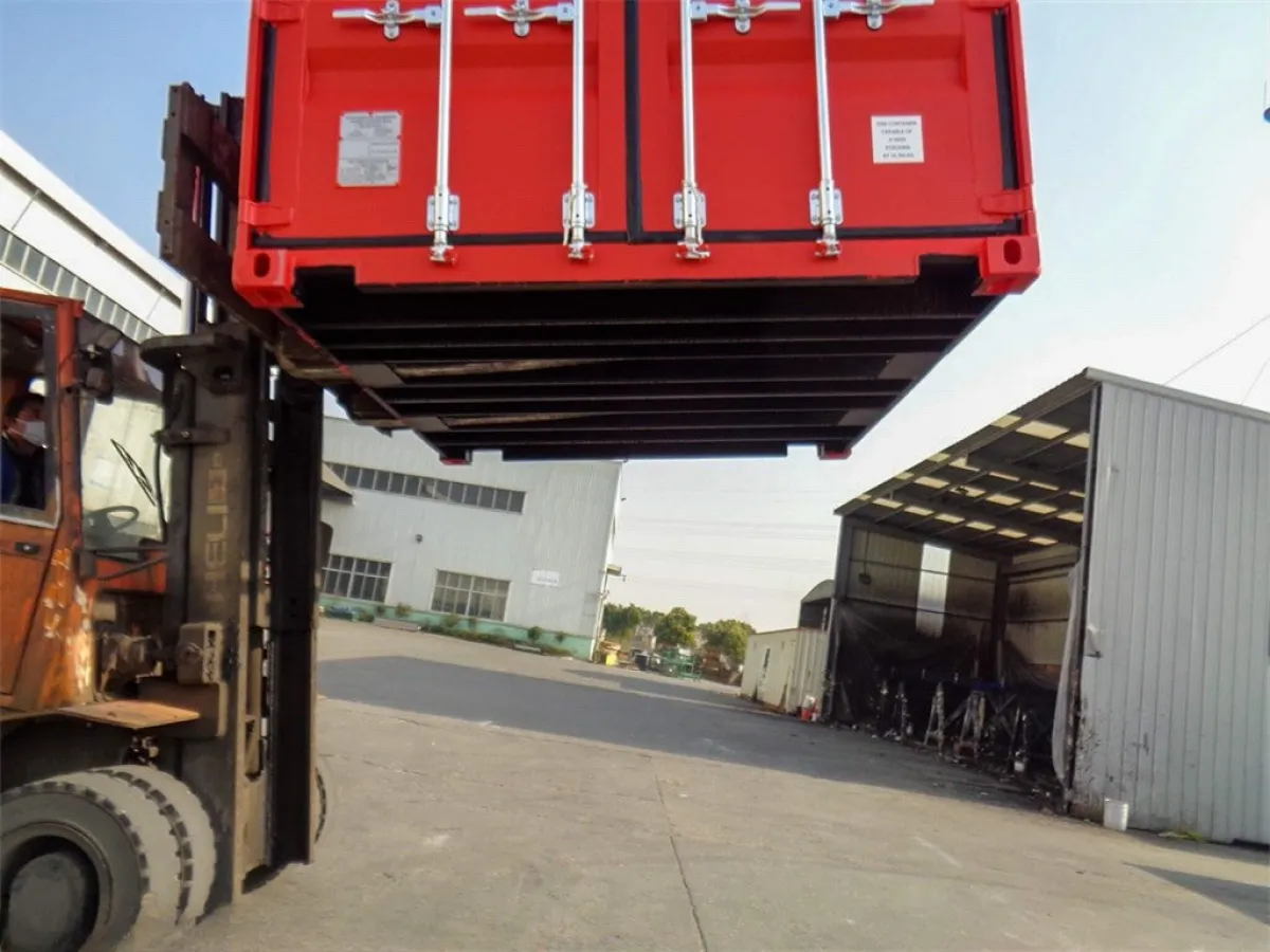 Container 10' (3 m) IICL6 in stock HZKU 010 045-6