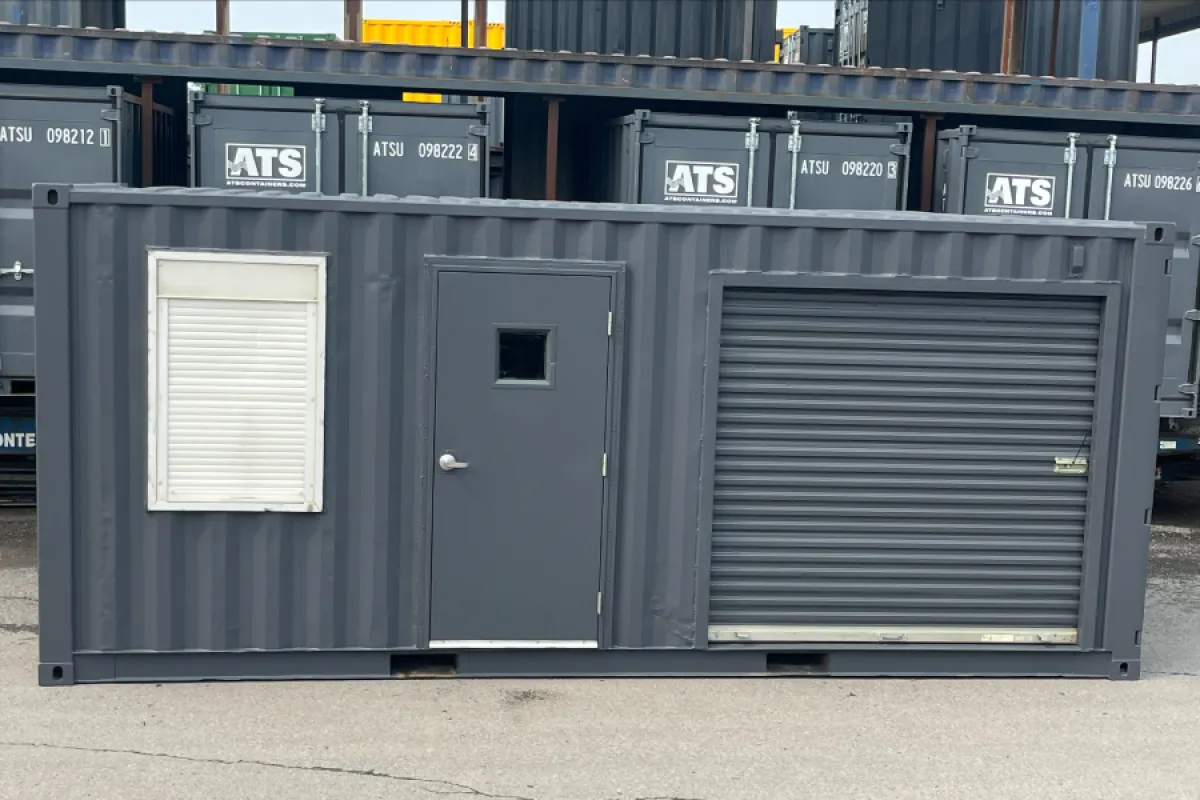 Container 20' modificato, finestra + porta avvolgibile