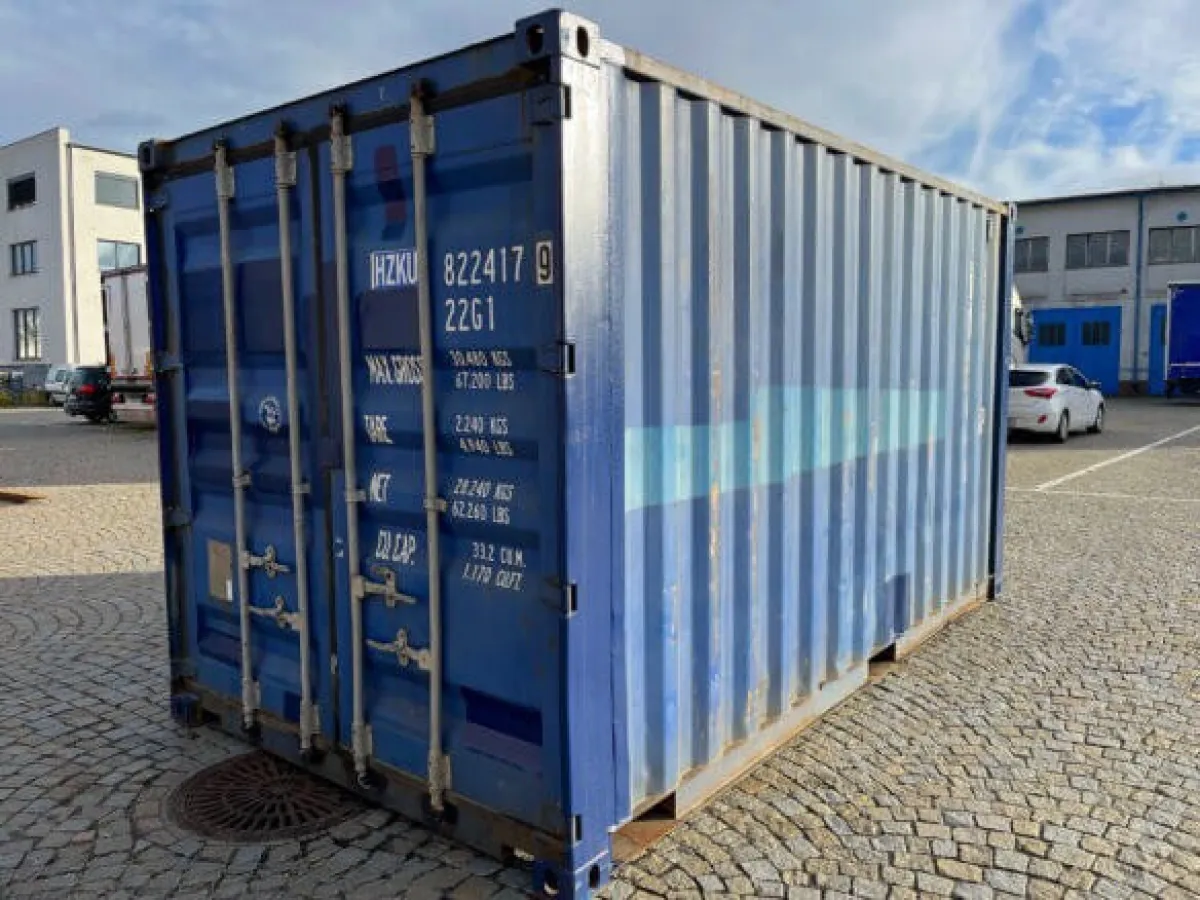 Contenedor 15' (4,5 m) HZKU 822 417-9