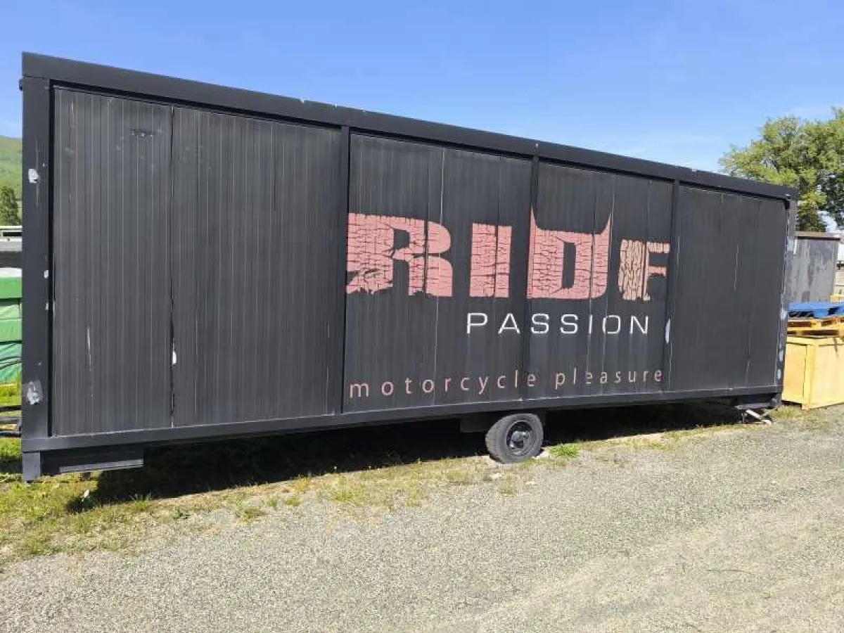 Umbau-Container wind- und wasserdicht