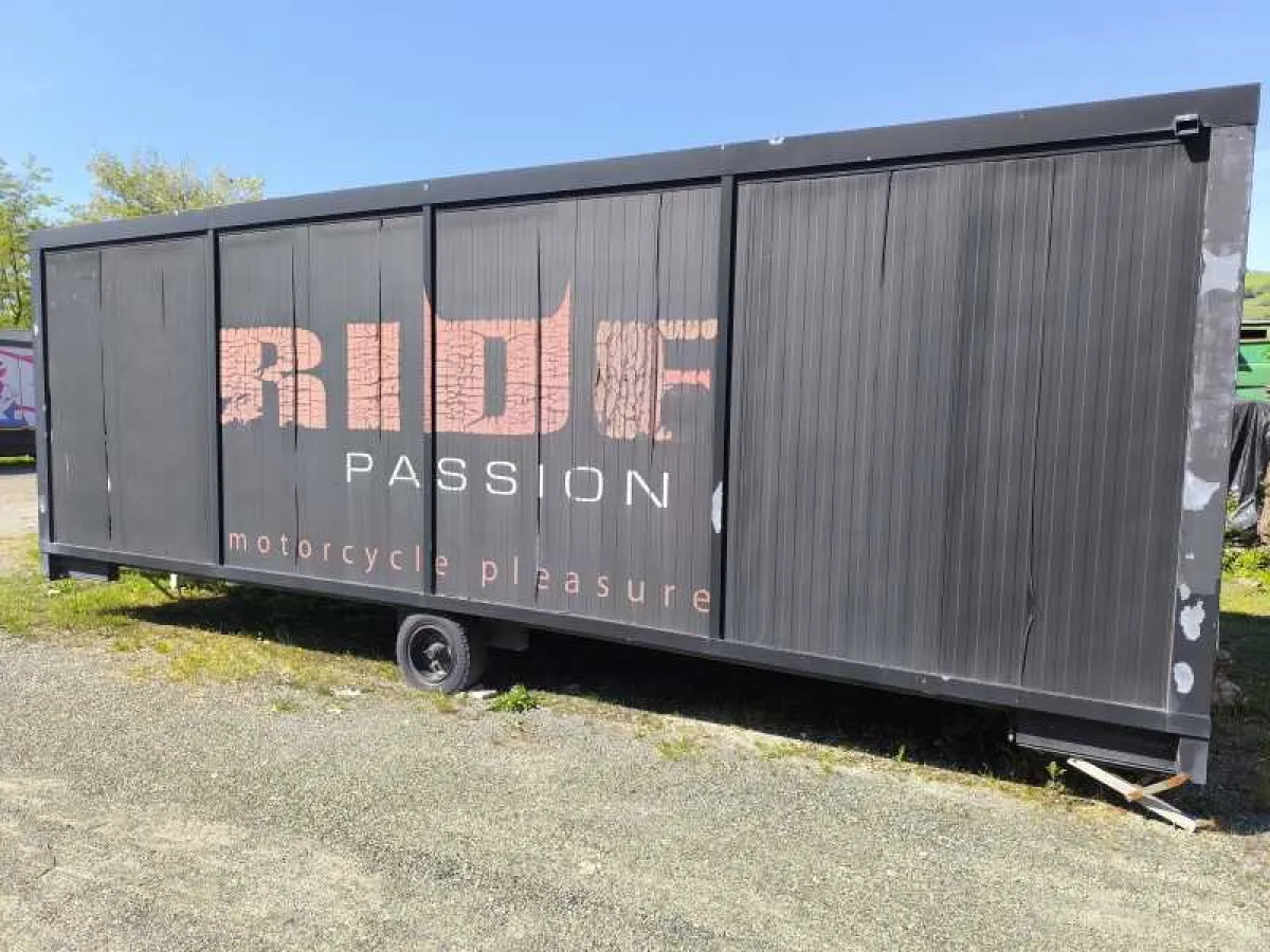 Umbau-Container wind- und wasserdicht