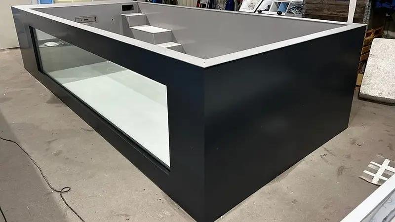 Piscina de polipropileno 6,5 × 2,5 m con ventana de 4 m