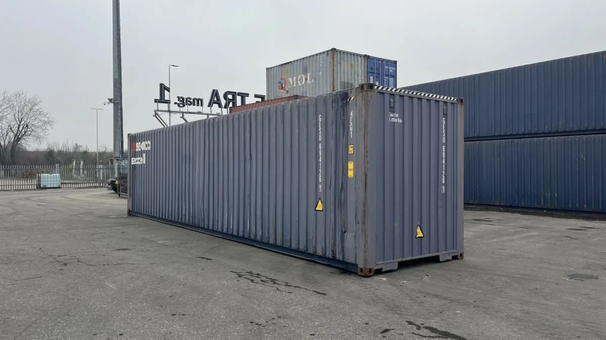 Shipping container 40 ft HC as-is